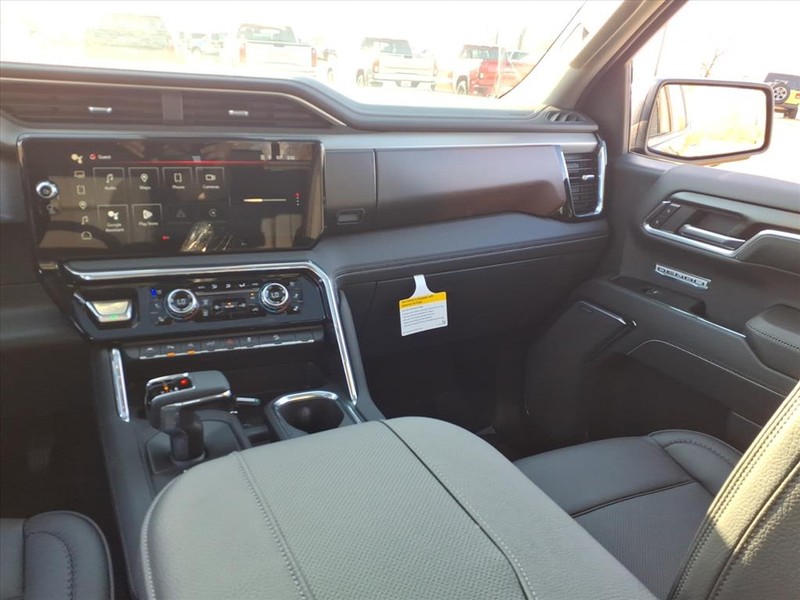 GMC Sierra 1500 Vehicle Full-screen Gallery Image 6