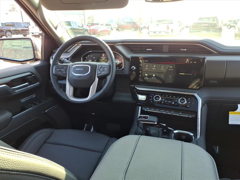 GMC Sierra 1500 Vehicle Full-screen Gallery Image 7