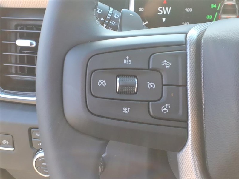 GMC Sierra 1500 Vehicle Full-screen Gallery Image 12