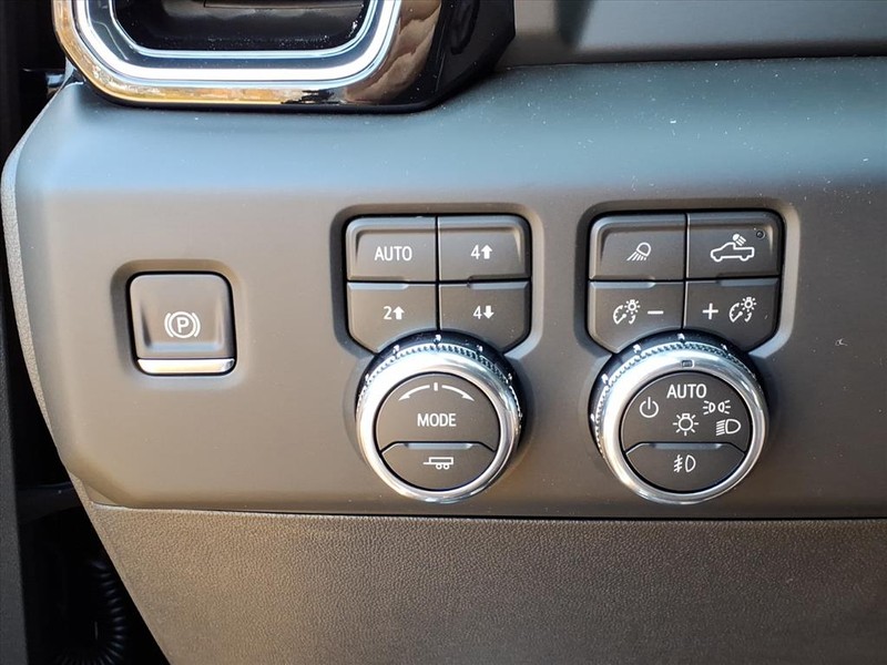 GMC Sierra 1500 Vehicle Full-screen Gallery Image 15