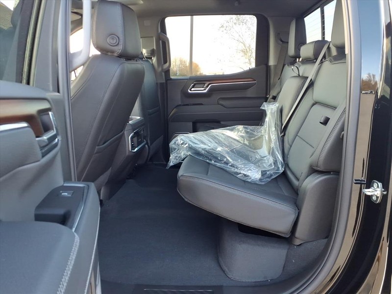 GMC Sierra 1500 Vehicle Full-screen Gallery Image 18