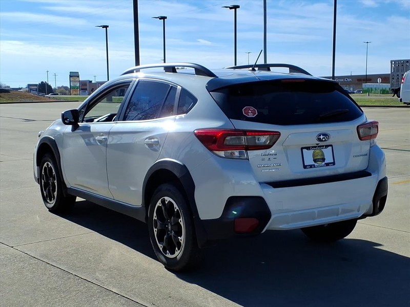 Subaru Crosstrek Vehicle Full-screen Gallery Image 3