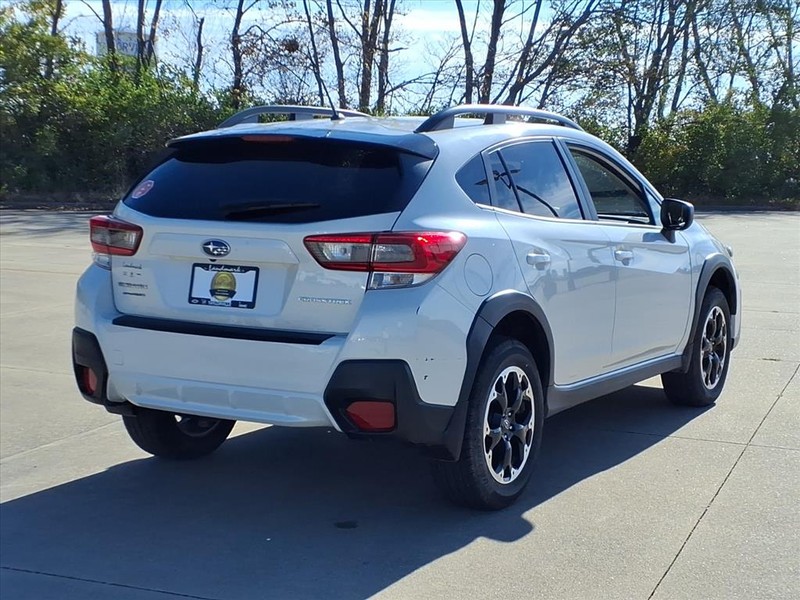 Subaru Crosstrek Vehicle Full-screen Gallery Image 4
