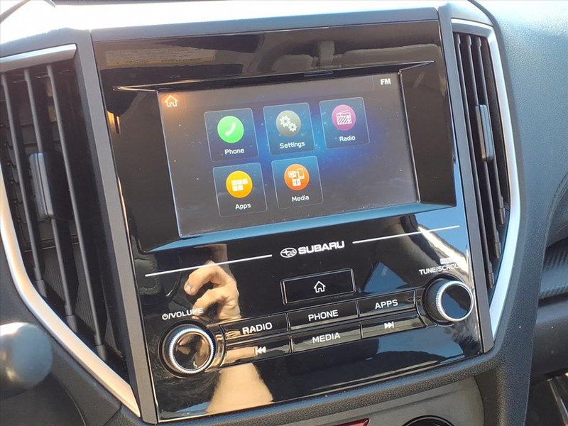 Subaru Crosstrek Vehicle Full-screen Gallery Image 13