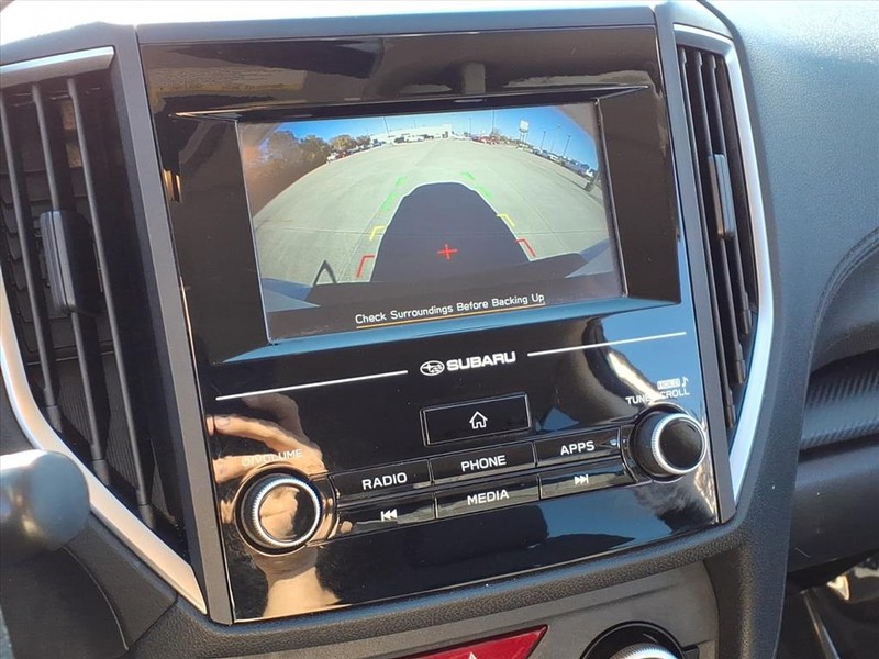 Subaru Crosstrek Vehicle Full-screen Gallery Image 14