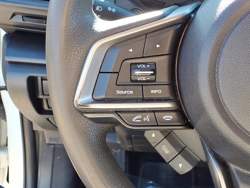 Subaru Crosstrek Vehicle Full-screen Gallery Image 17