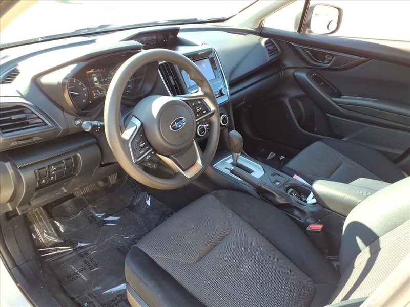 Subaru Crosstrek Vehicle Full-screen Gallery Image 21