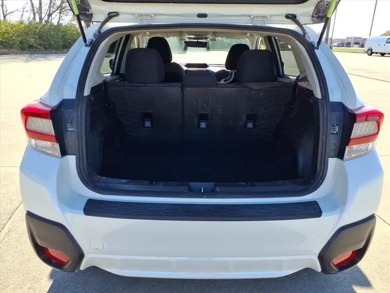 Subaru Crosstrek Vehicle Full-screen Gallery Image 23