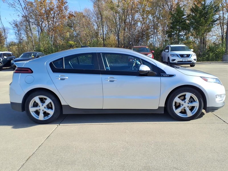Chevrolet Volt Vehicle Full-screen Gallery Image 05