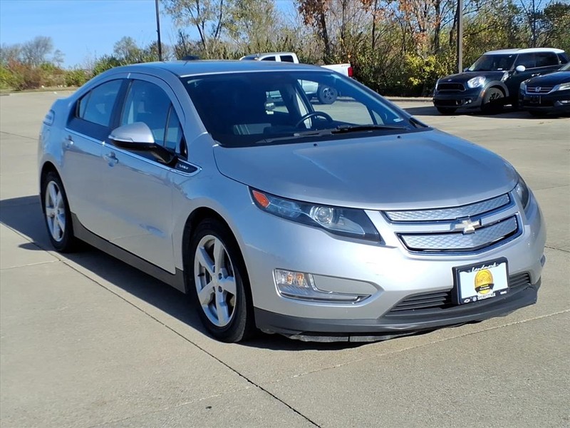 Chevrolet Volt Vehicle Full-screen Gallery Image 06