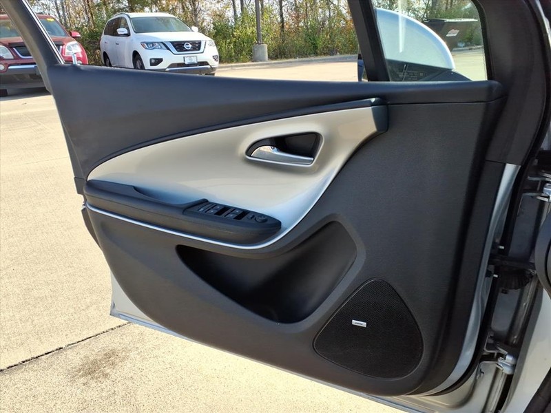 Chevrolet Volt Vehicle Full-screen Gallery Image 19