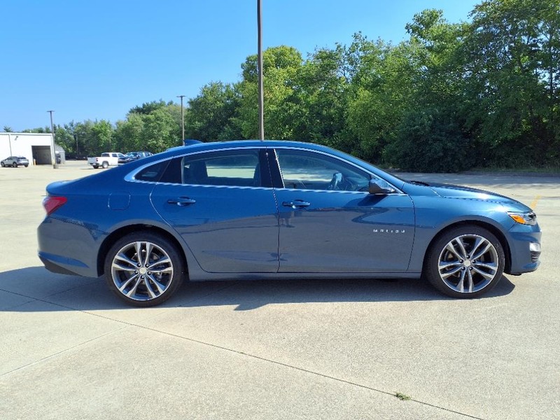 Chevrolet Malibu Vehicle Full-screen Gallery Image 5