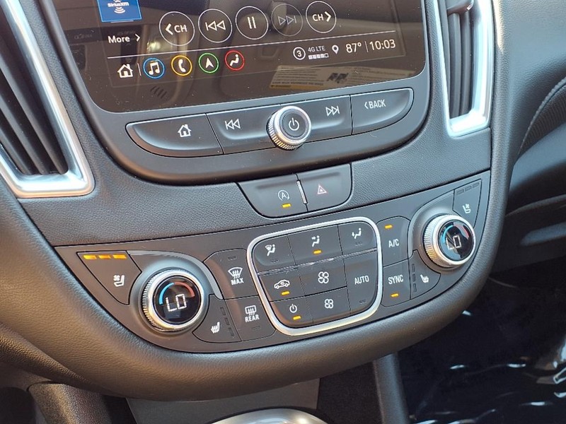 Chevrolet Malibu Vehicle Full-screen Gallery Image 14