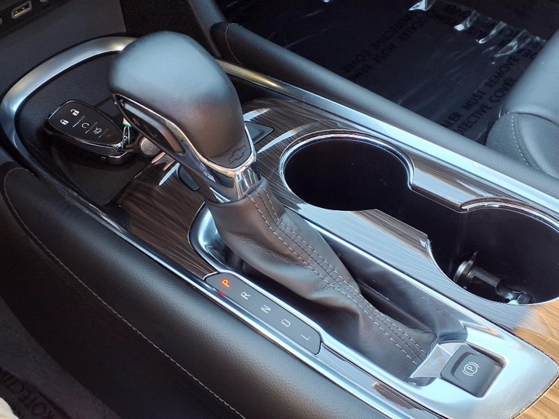 Chevrolet Malibu Vehicle Full-screen Gallery Image 15