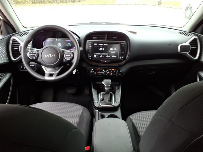 Kia Soul Vehicle Full-screen Gallery Image 8
