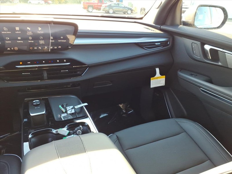 Buick Enclave Vehicle Full-screen Gallery Image 6