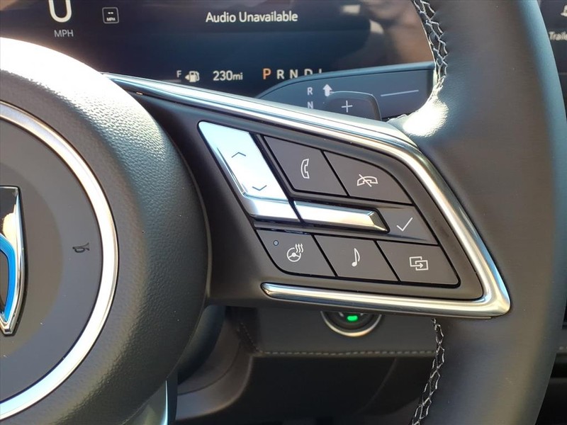 Buick Enclave Vehicle Full-screen Gallery Image 13