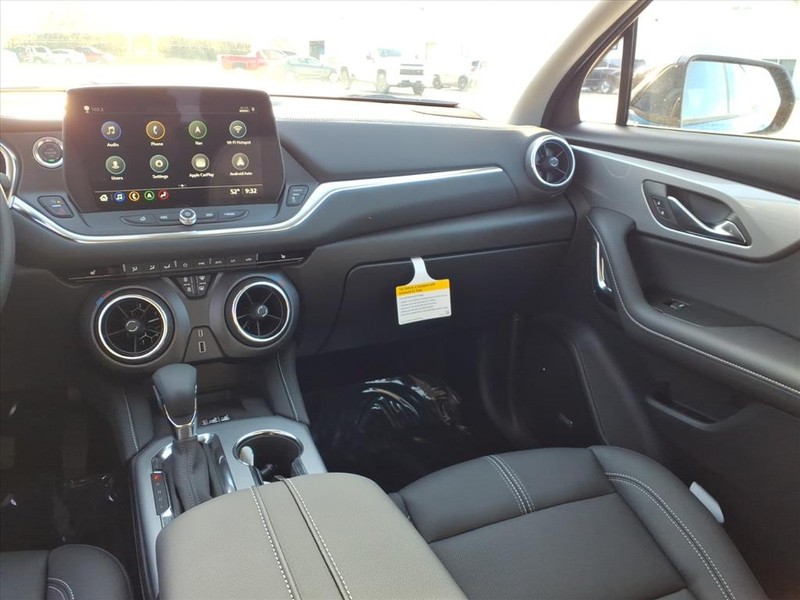 Chevrolet Blazer Vehicle Full-screen Gallery Image 6