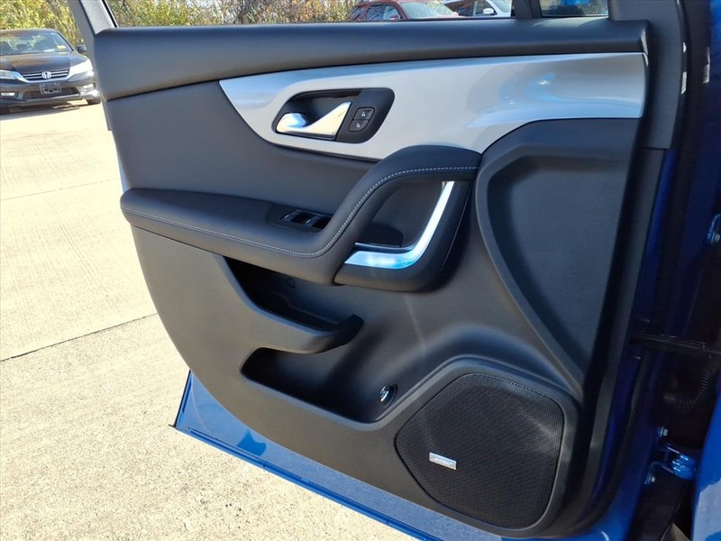 Chevrolet Blazer Vehicle Full-screen Gallery Image 16