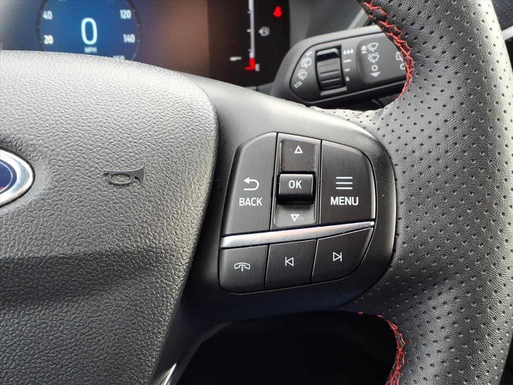 Ford Escape Vehicle Full-screen Gallery Image 19