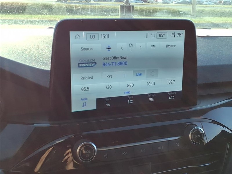 Ford Escape Vehicle Full-screen Gallery Image 12