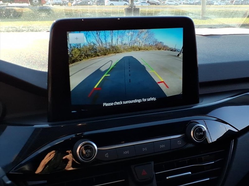 Ford Escape Vehicle Full-screen Gallery Image 13