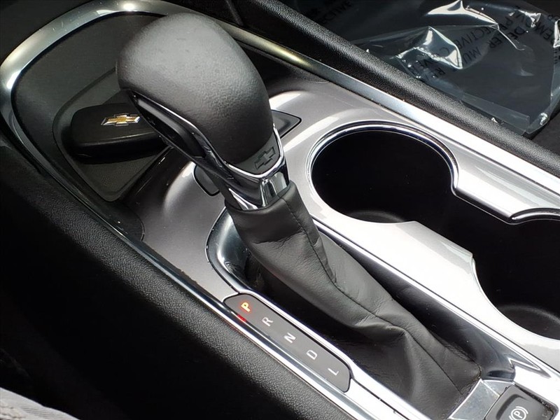 Chevrolet Malibu Vehicle Full-screen Gallery Image 15