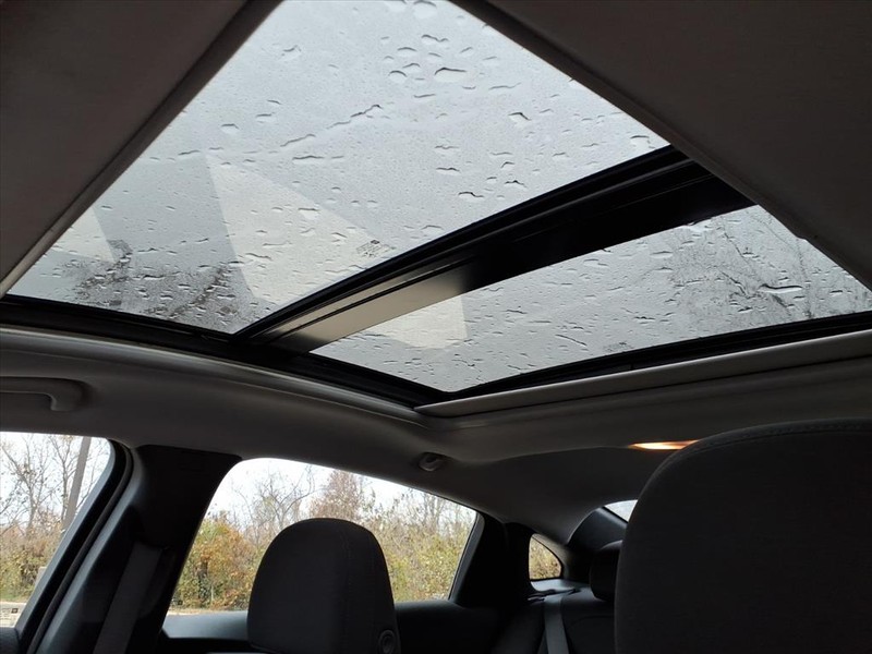 Chevrolet Malibu Vehicle Full-screen Gallery Image 21