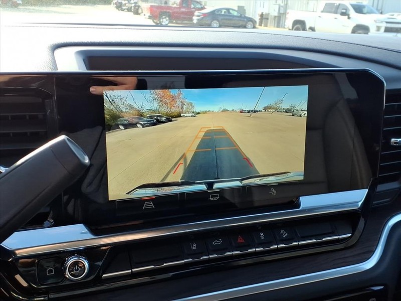 GMC Sierra 2500HD Vehicle Full-screen Gallery Image 9