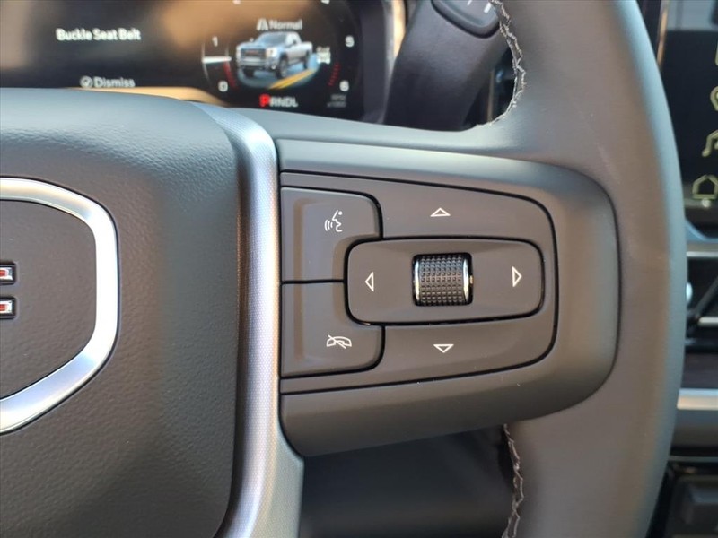 GMC Sierra 2500HD Vehicle Full-screen Gallery Image 12