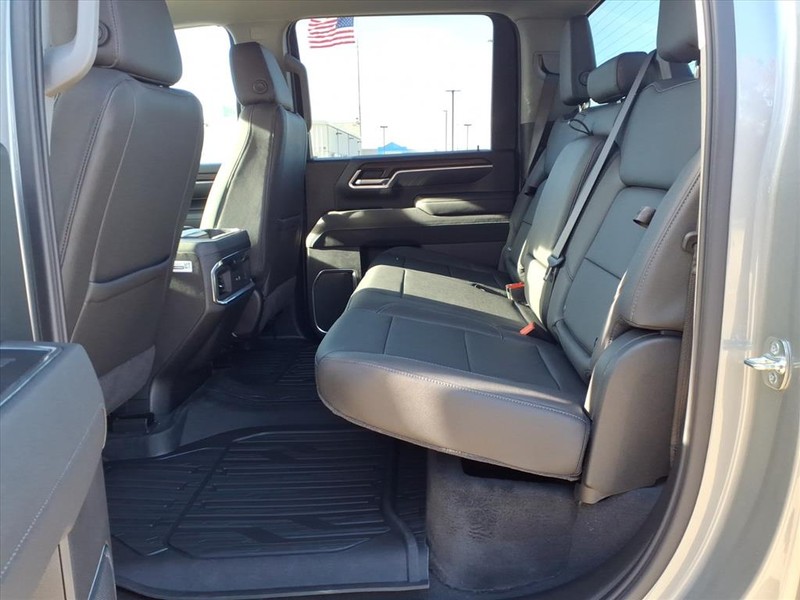 GMC Sierra 2500HD Vehicle Full-screen Gallery Image 17