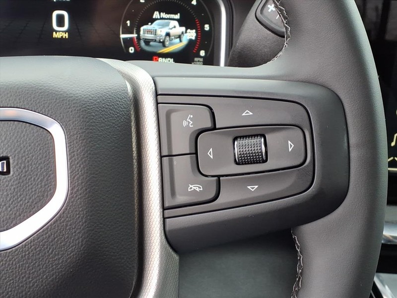 GMC Sierra 2500HD Vehicle Full-screen Gallery Image 12