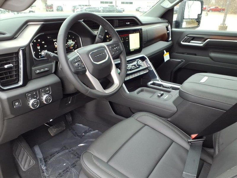 GMC Sierra 2500HD Vehicle Full-screen Gallery Image 16