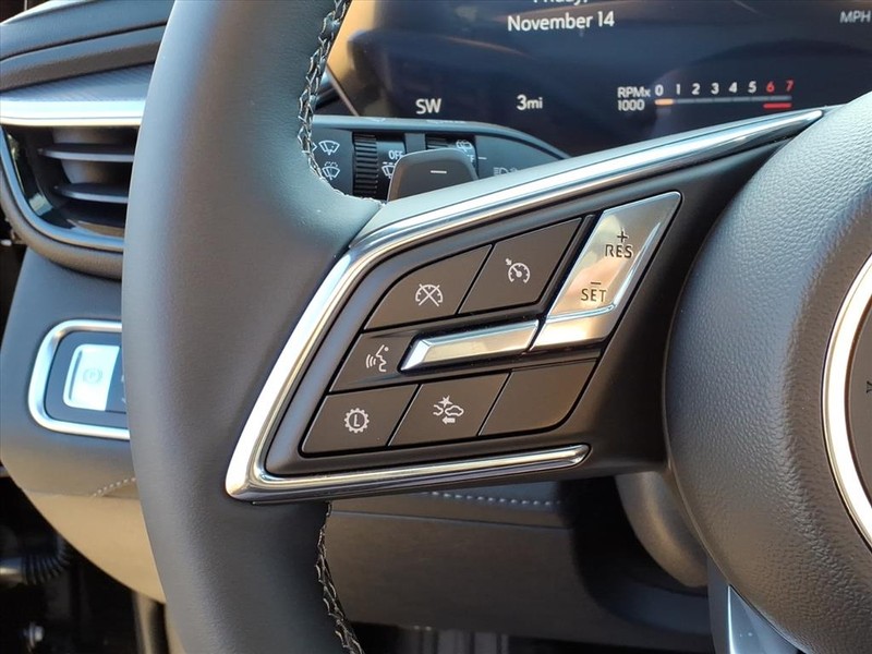 Buick Enclave Vehicle Full-screen Gallery Image 12