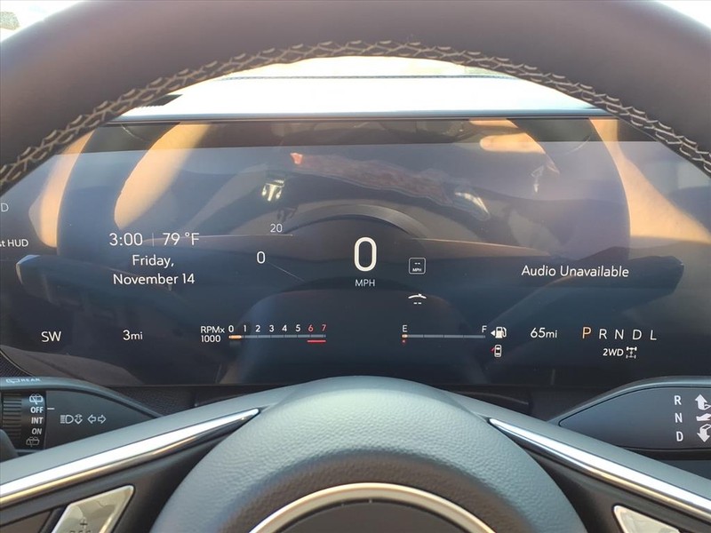 Buick Enclave Vehicle Full-screen Gallery Image 14