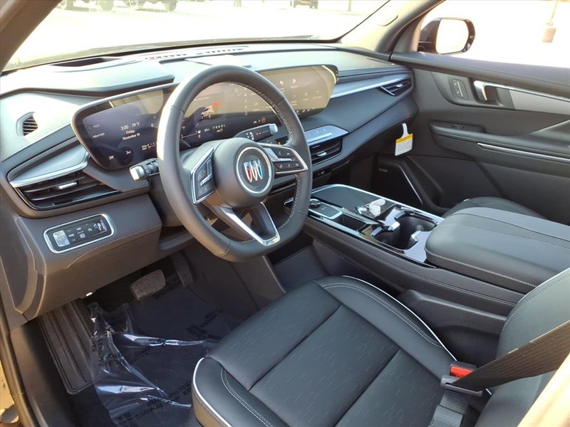 Buick Enclave Vehicle Full-screen Gallery Image 16