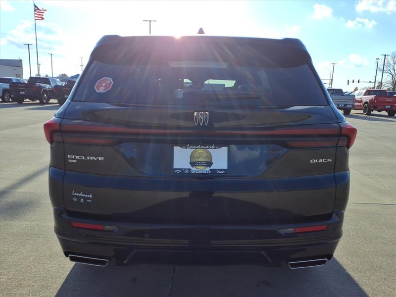 Buick Enclave Vehicle Full-screen Gallery Image 21