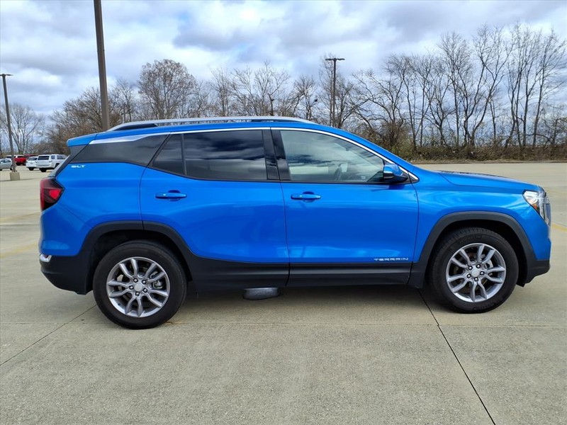 GMC Terrain Vehicle Full-screen Gallery Image 5