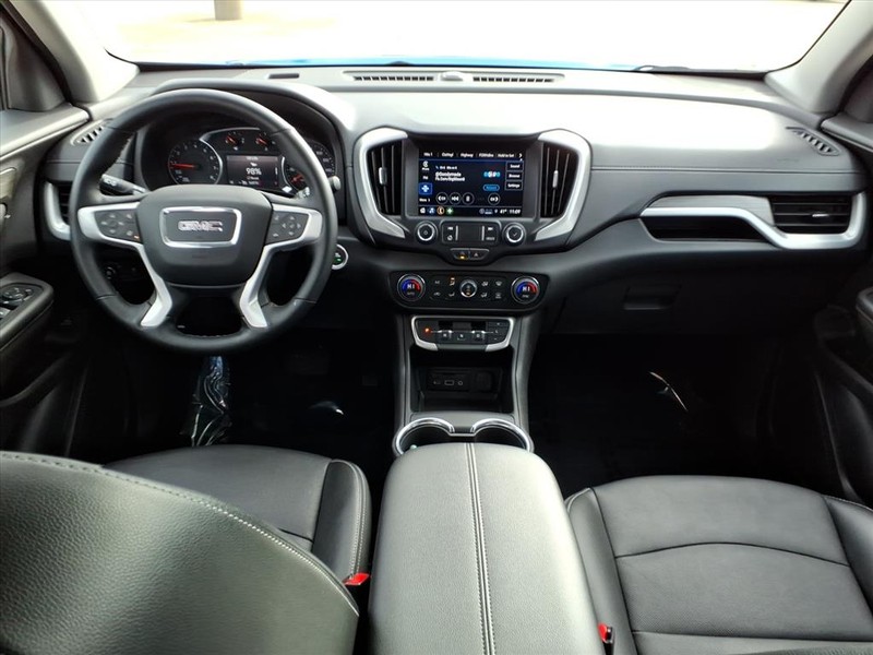 GMC Terrain Vehicle Full-screen Gallery Image 8