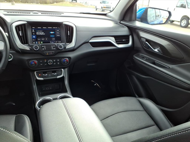 GMC Terrain Vehicle Full-screen Gallery Image 10