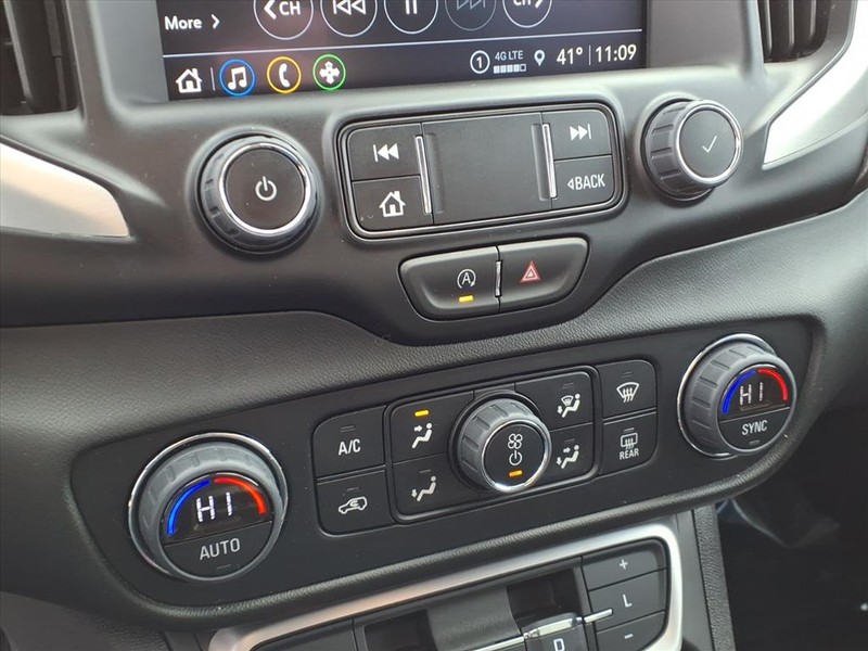 GMC Terrain Vehicle Full-screen Gallery Image 14