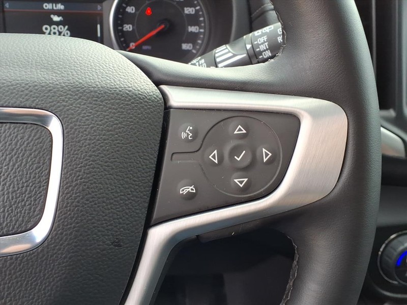 GMC Terrain Vehicle Full-screen Gallery Image 18