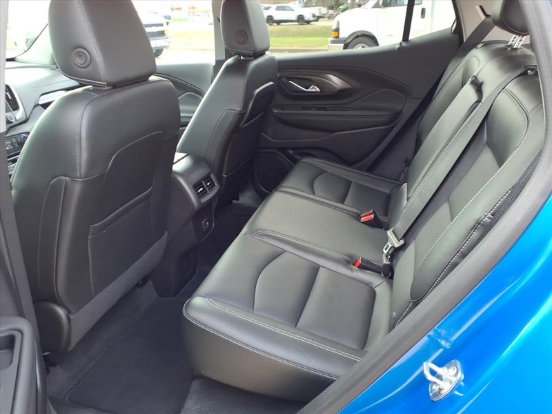 GMC Terrain Vehicle Full-screen Gallery Image 22