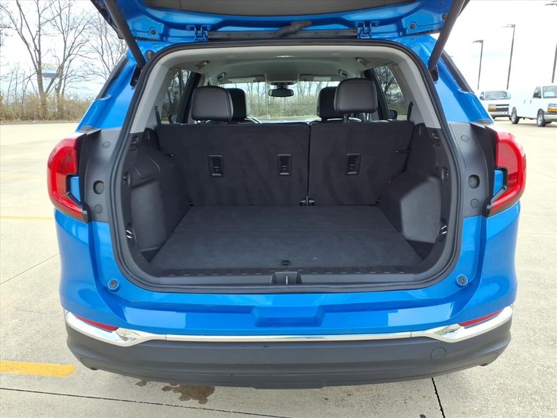 GMC Terrain Vehicle Full-screen Gallery Image 23