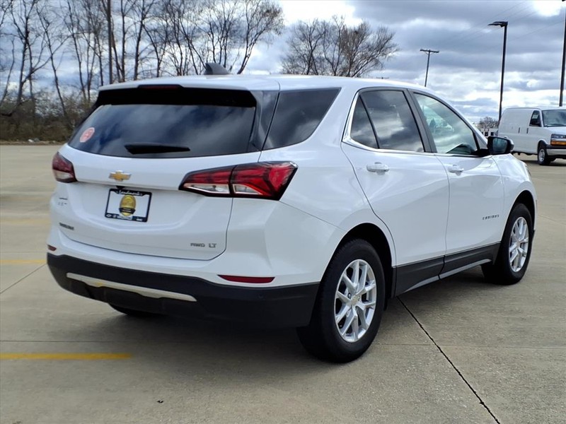 Chevrolet Equinox Vehicle Full-screen Gallery Image 04