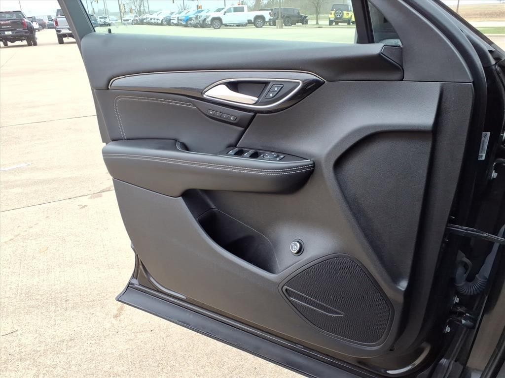 Buick Envision Vehicle Full-screen Gallery Image 20