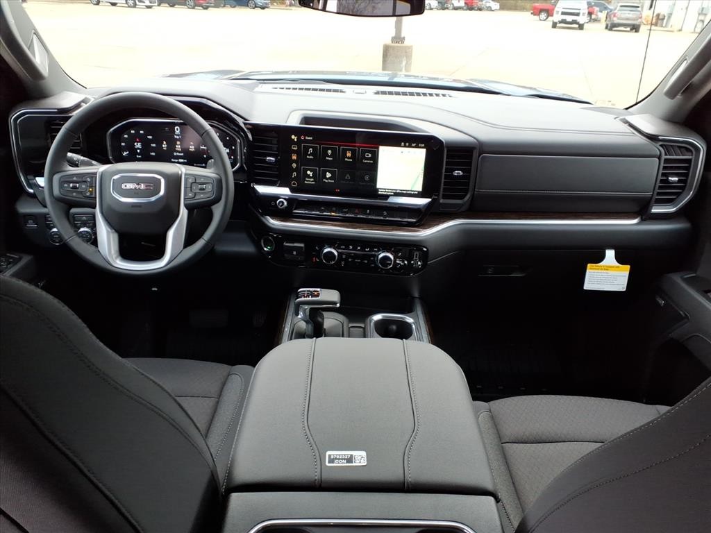 GMC Sierra 1500 Vehicle Full-screen Gallery Image 4