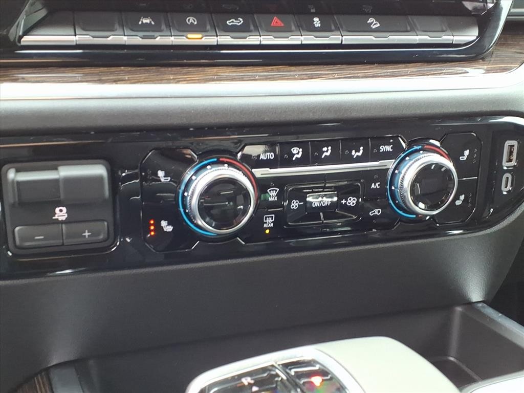 GMC Sierra 1500 Vehicle Full-screen Gallery Image 10