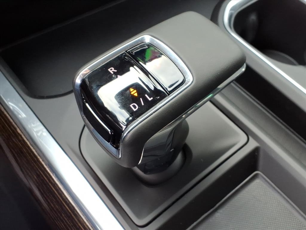 GMC Sierra 1500 Vehicle Full-screen Gallery Image 11