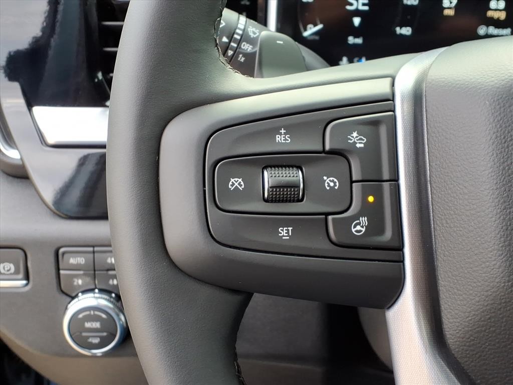 GMC Sierra 1500 Vehicle Full-screen Gallery Image 12